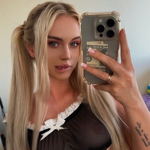 BarbieAngeL порно актриса